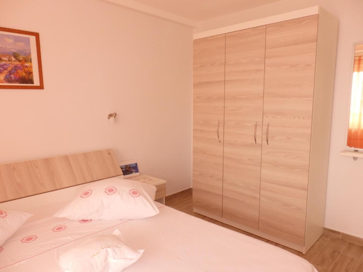 Apartmani Stipan Брела Екстер'єр фото