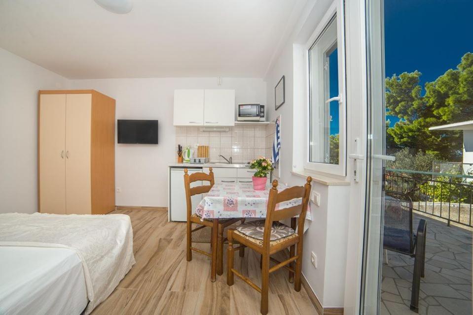 Apartmani Stipan Брела Екстер'єр фото