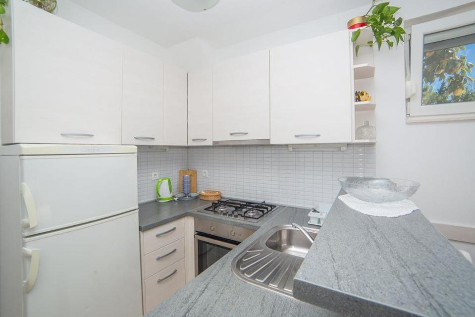 Apartmani Stipan Брела Екстер'єр фото
