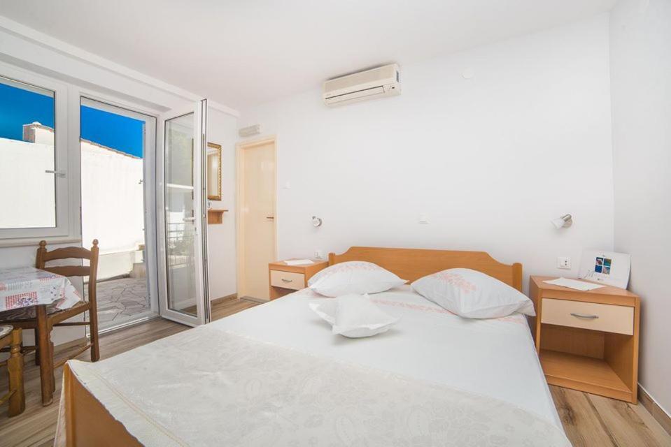 Apartmani Stipan Брела Екстер'єр фото